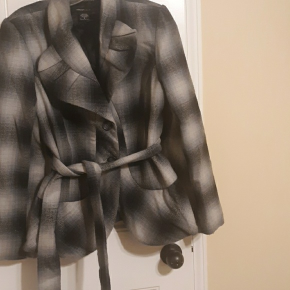 Jacket - Picture 1 of 2